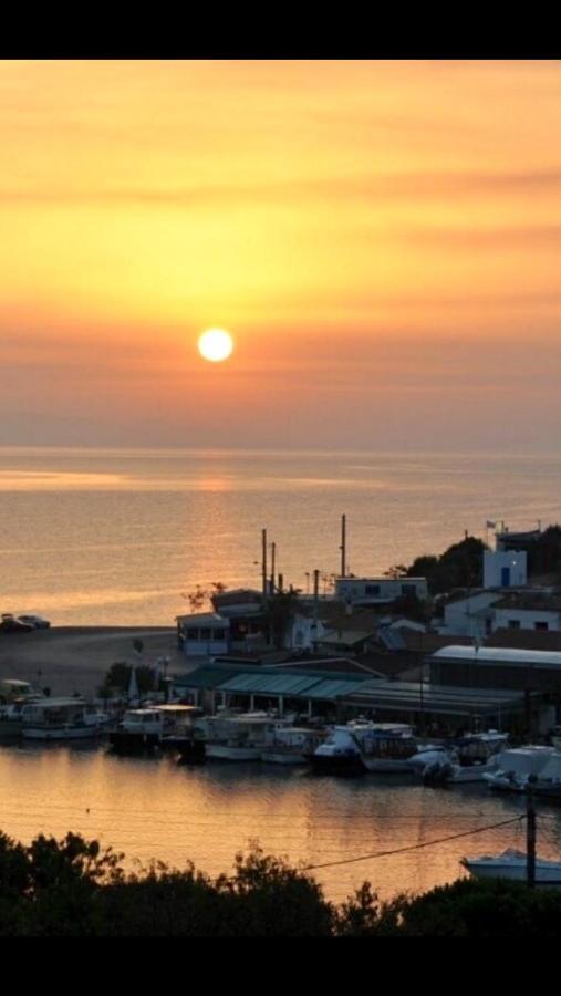 Villa Corina Near The Airport Kouvaras Luaran gambar